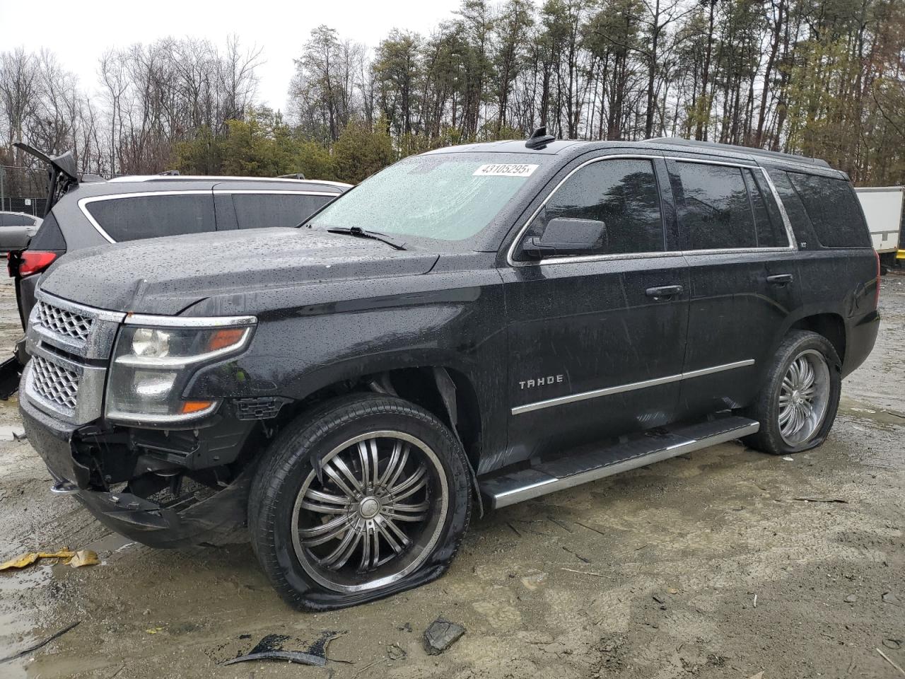 2017 Chevrolet Tahoe VIN 1GNSCBKCXHR271357