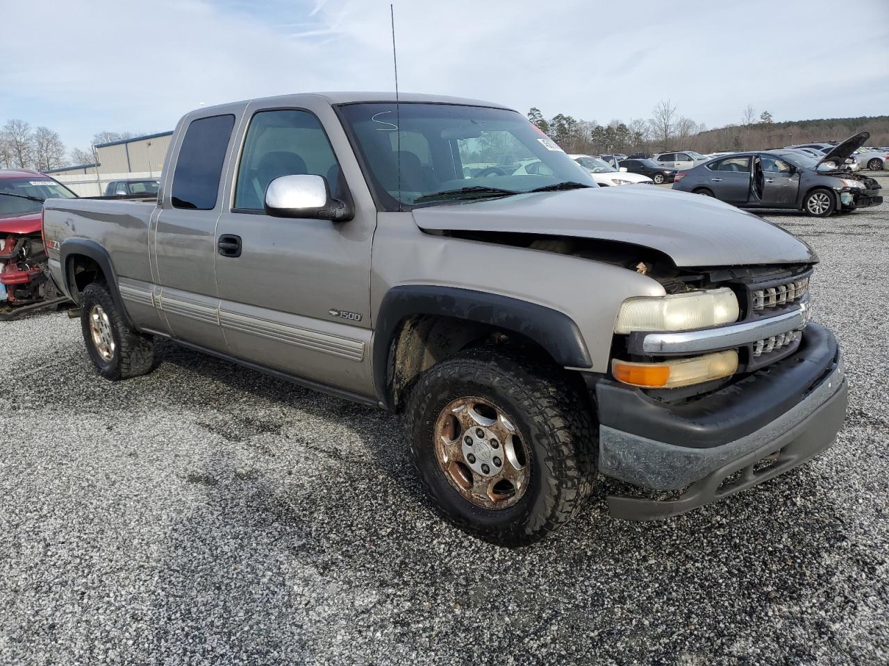 2001 Chevrolet Silverado VIN 2GCEK19T311119072 Copart auction photo, front end damage thumbnail 4