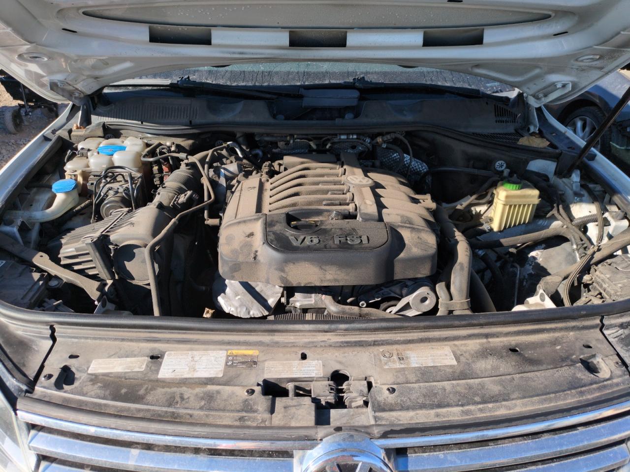 2015 Volkswagen Touareg VIN WVGEF9BPXFD004833 Copart auction photo, side damage thumbnail 12