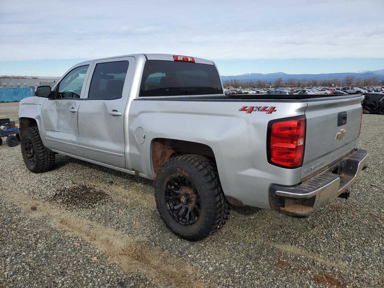 2018 Chevrolet Silverado VIN 3GCUKREC5JG330751 Copart auction photo, front end / side damage thumbnail 2