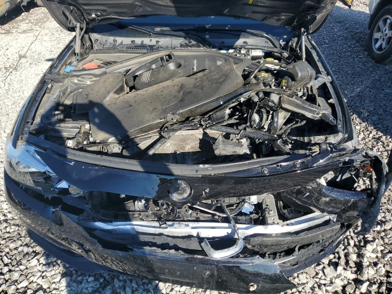 2017 BMW 3er VIN WBA8B9G32HNU52092 Copart auction photo, front end damage thumbnail 11