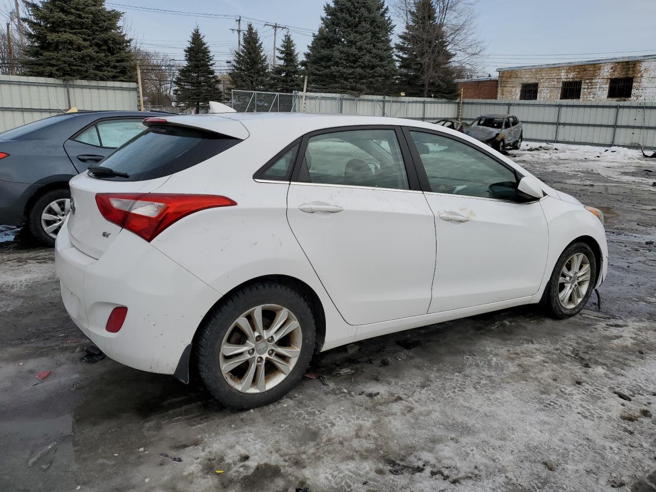 2013 Hyundai Elantra VIN KMHD35LE7DU107991 Copart auction photo, front end / minor dent/scratches damage thumbnail 3