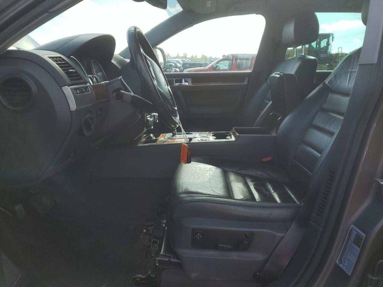 2009 Volkswagen Touareg VIN WVGBE77L49D007506 Copart auction photo, rear end damage thumbnail 7