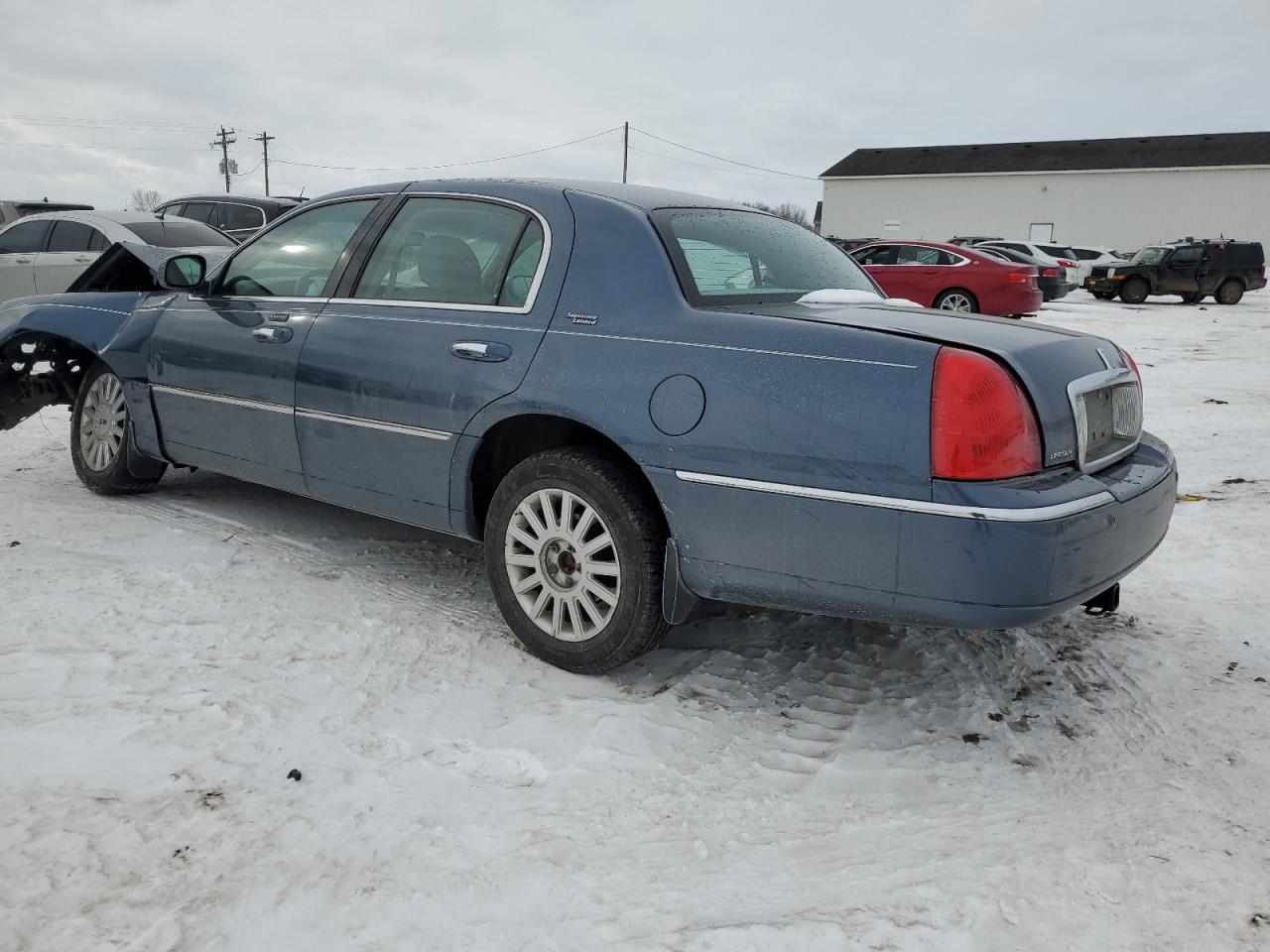 2005 Lincoln Town Car VIN 1LNHM82W35Y634883 Copart auction photo, front end / minor dent/scratches damage thumbnail 2