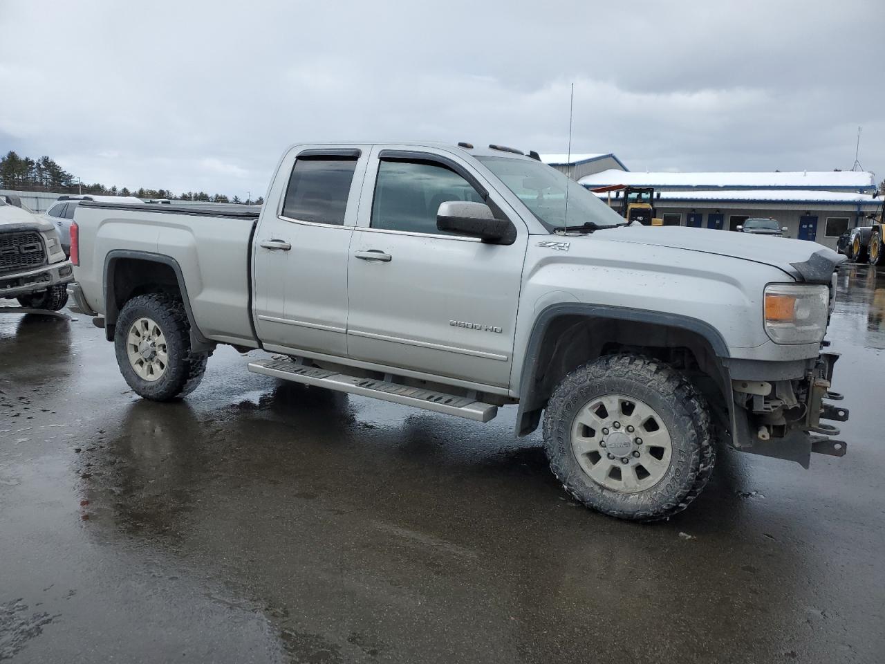 2015 GMC Sierra VIN 1GT22YEG8FZ112721 Copart auction photo, frame damage / front end damage thumbnail 4