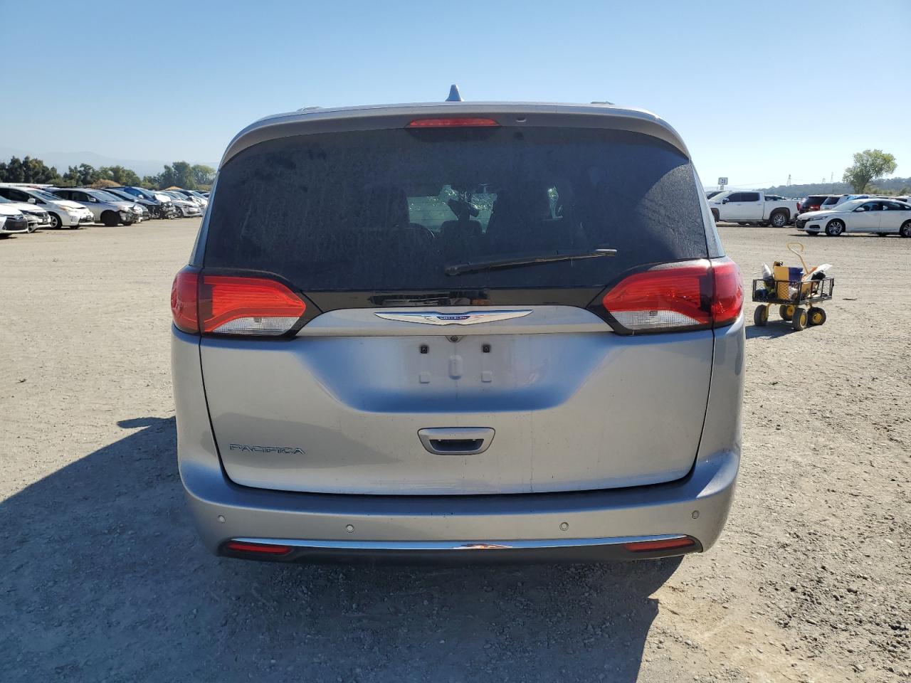 2018 Chrysler Pacifica VIN 2C4RC1BGXJR130308 Copart auction photo, front end / burn - engine damage thumbnail 6