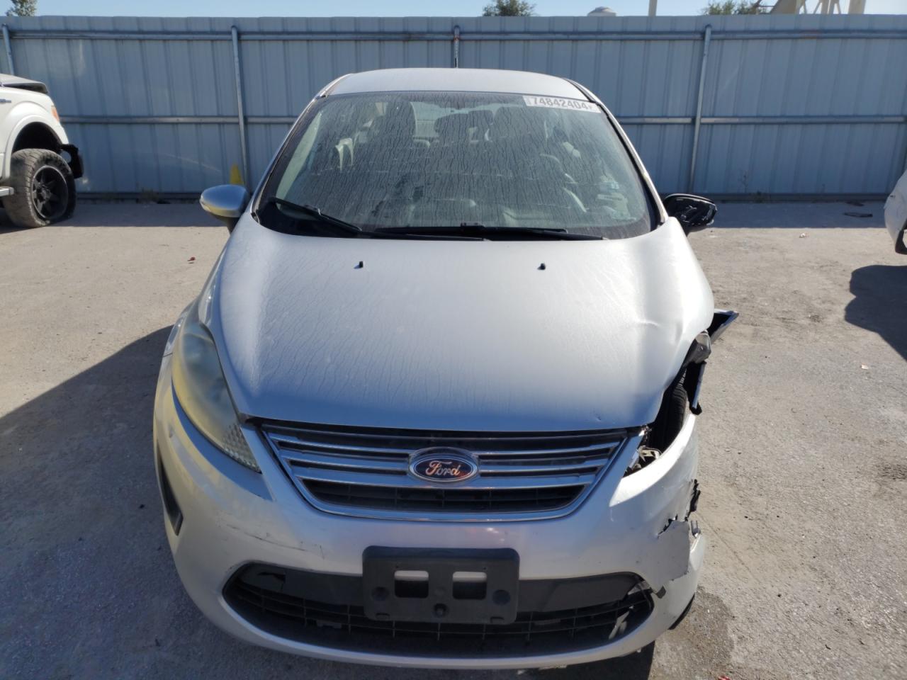 2013 Ford Fiesta VIN 3FADP4BJXDM132430 Copart auction photo, front end damage thumbnail 5