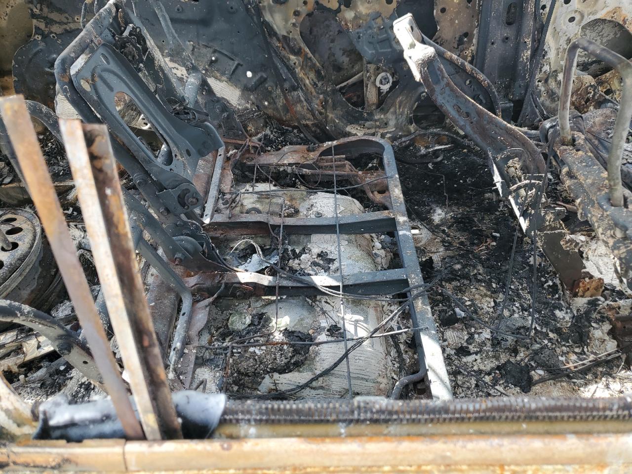 2013 GMC Terrain VIN 2GKALMEK1D6185447 Copart auction photo, burn damage thumbnail 11