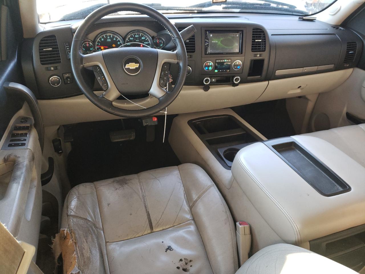 2011 Chevrolet Silverado VIN 1GCRKSE32BZ400205 Copart auction photo, rear end / side damage thumbnail 8
