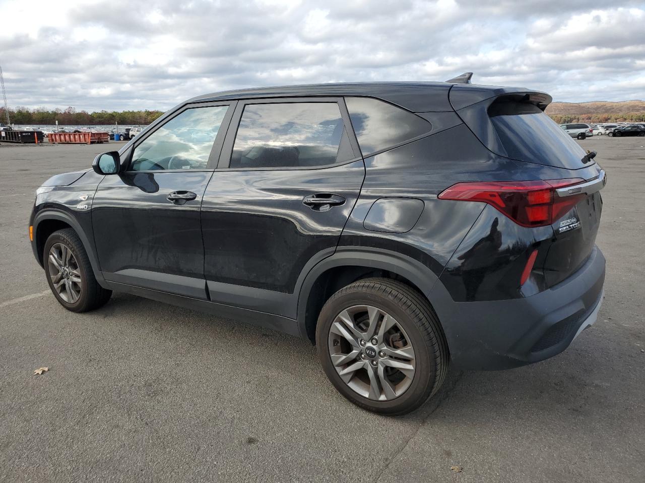 2021 KIA Seltos VIN KNDEPCAA5M7185461 Copart auction photo, front end / minor dent/scratches damage thumbnail 2