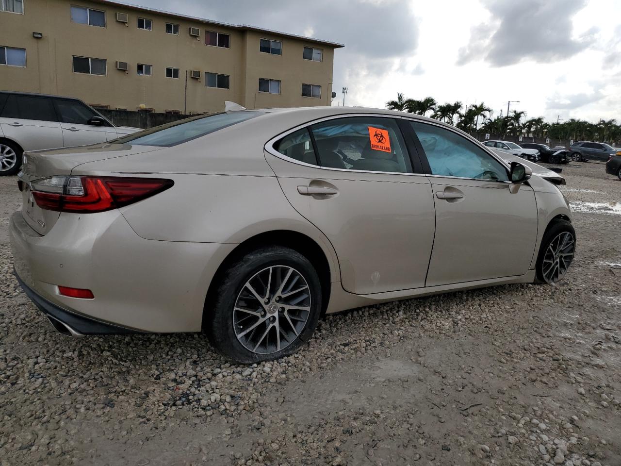 2016 Lexus ES VIN 58ABK1GG7GU020894 Copart auction photo, front end / side damage thumbnail 3