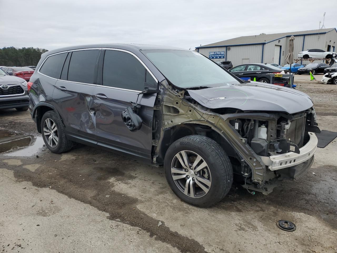 2017 Honda Pilot VIN 5FNYF5H56HB021933 Copart auction photo, all over damage thumbnail 4