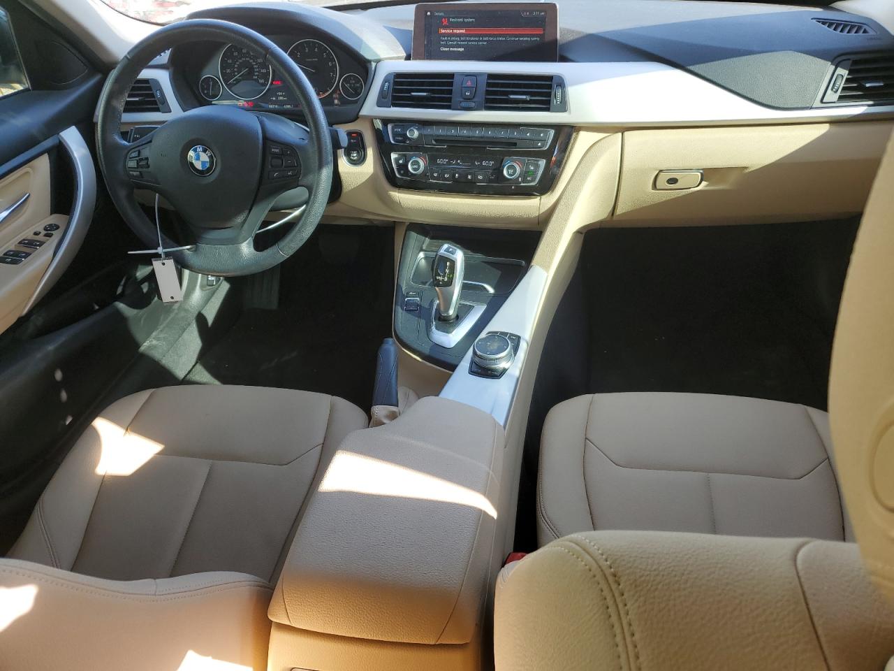 2018 BMW 3er VIN WBA8E1G55JNU91579 Copart auction photo, front end / minor dent/scratches damage thumbnail 8