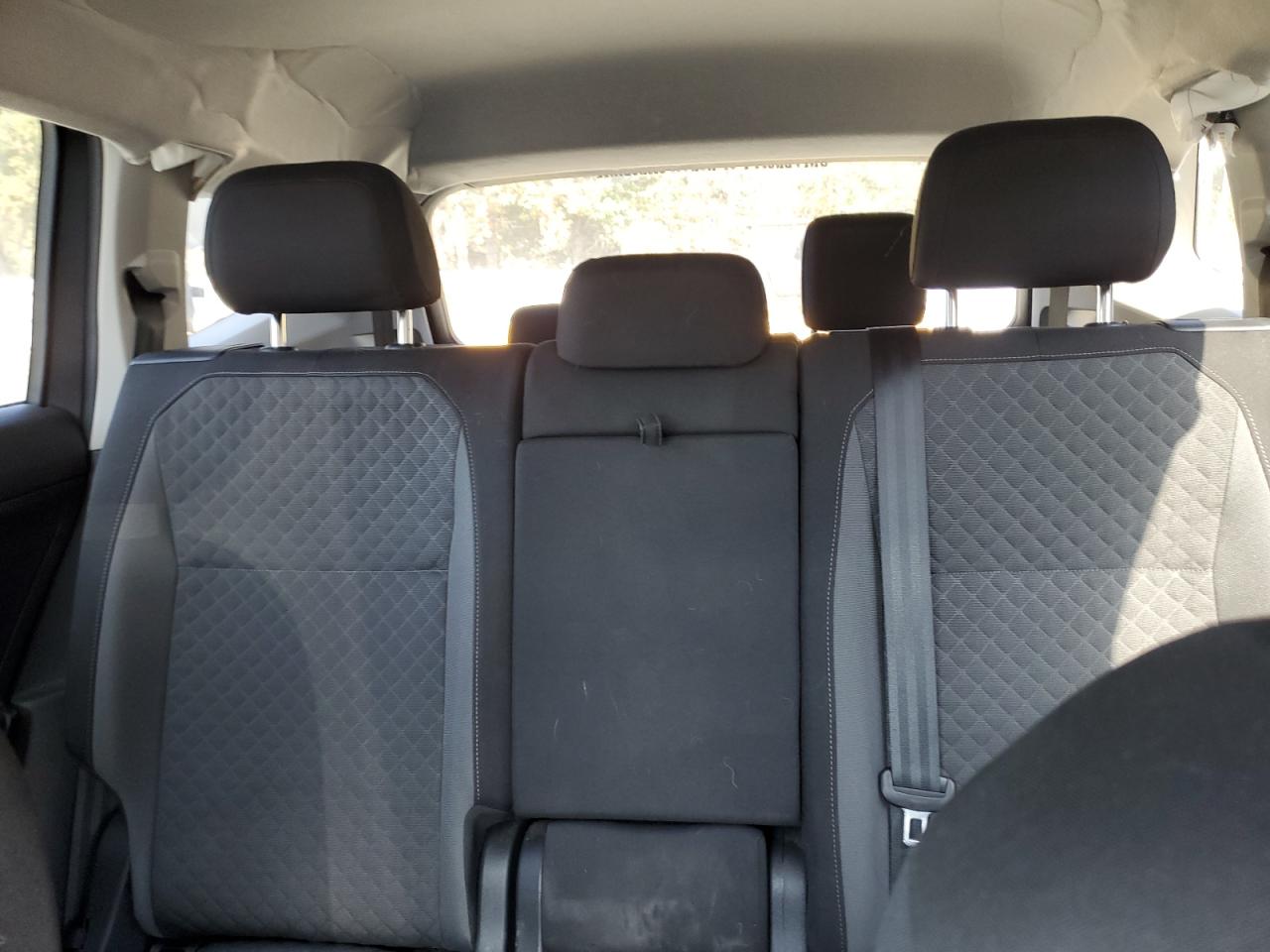 2018 Volkswagen Tiguan VIN 3VV1B7AX7JM116377 Copart auction photo, front end damage thumbnail 10