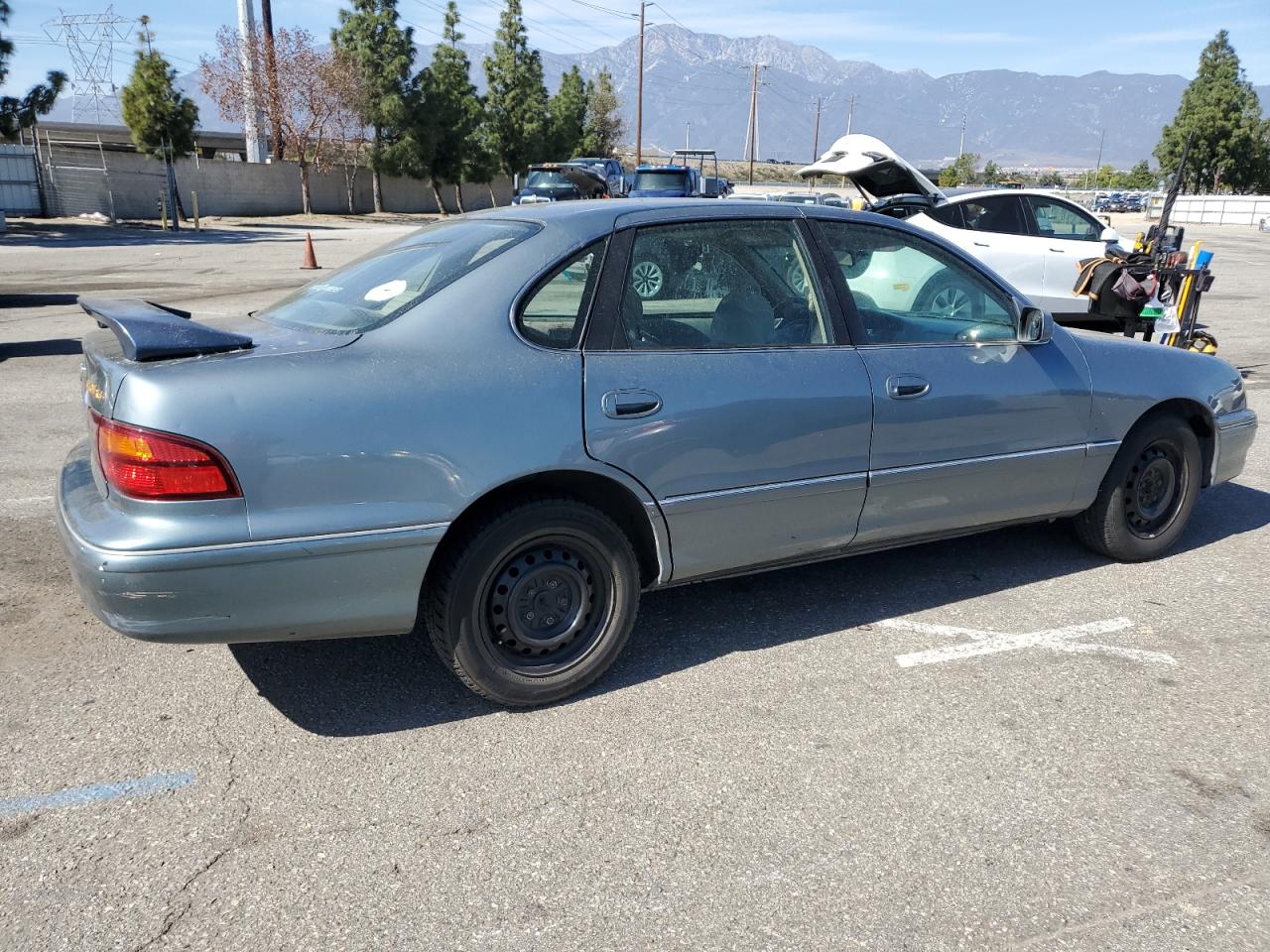 1998 Toyota Avalon VIN 4T1BF18B1WU280494 Copart auction photo, side damage thumbnail 3