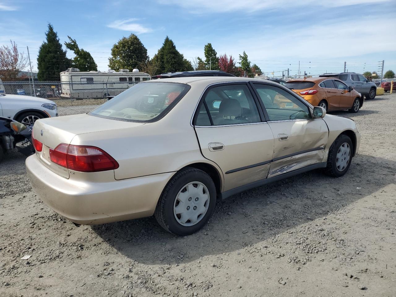 2000 Honda Accord VIN JHMCG5640YC004915 Copart auction photo, side damage thumbnail 3