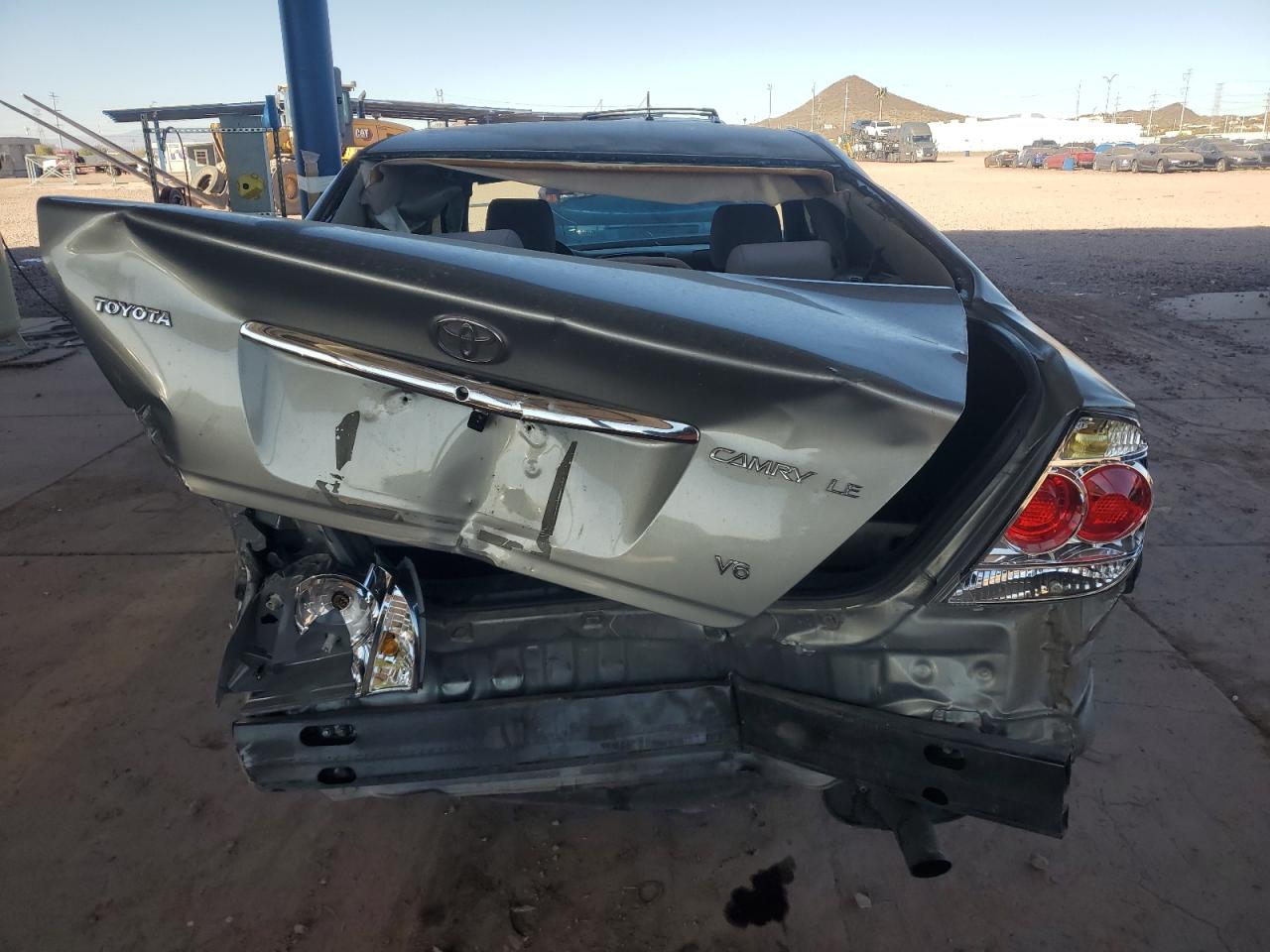 2005 Toyota Camry VIN 4T1BF30K55U620798 Copart auction photo, all over damage thumbnail 6