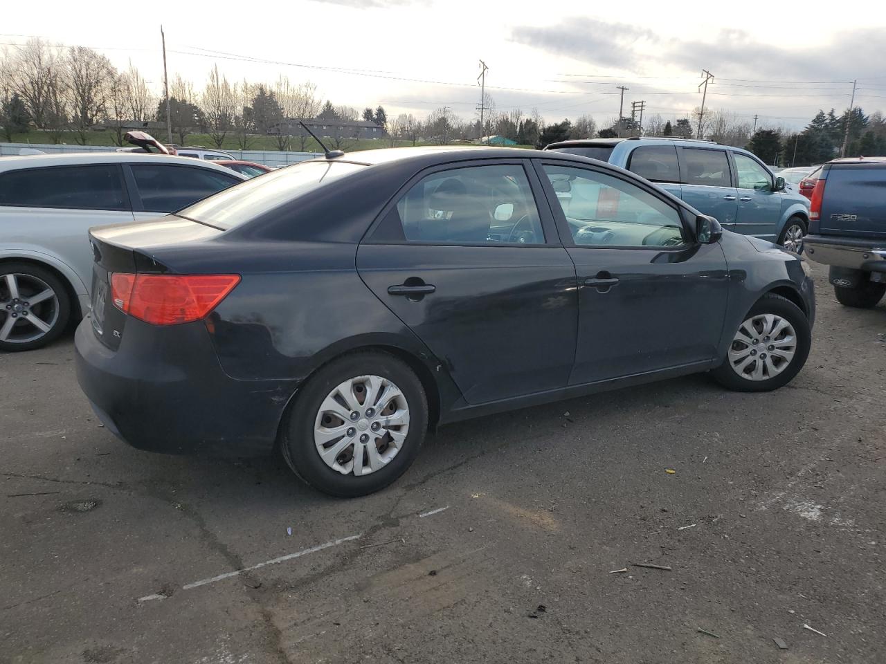 2013 KIA Forte VIN KNAFU4A20D5676282 Copart auction photo, side damage thumbnail 3