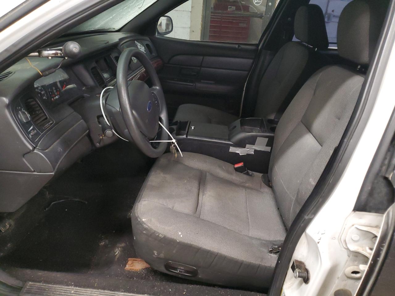 2008 Ford Crown Victoria VIN 2FAFP71V48X148292 Copart auction photo, front end / side damage thumbnail 7