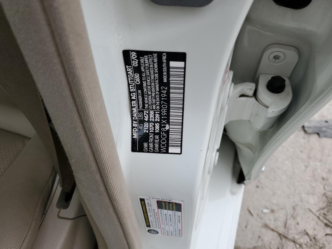 2009 Mercedes-Benz C-klasse VIN WDDGF81X19R071942 Copart auction photo, front end damage thumbnail 12