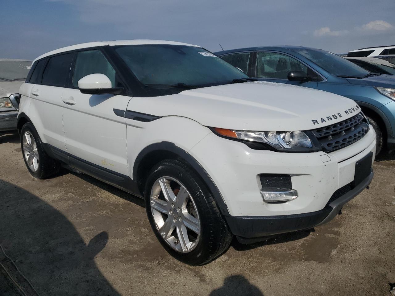 2015 Land Rover Range Rover VIN SALVP2BG4FH025400 Copart auction photo, water/flood damage thumbnail 4