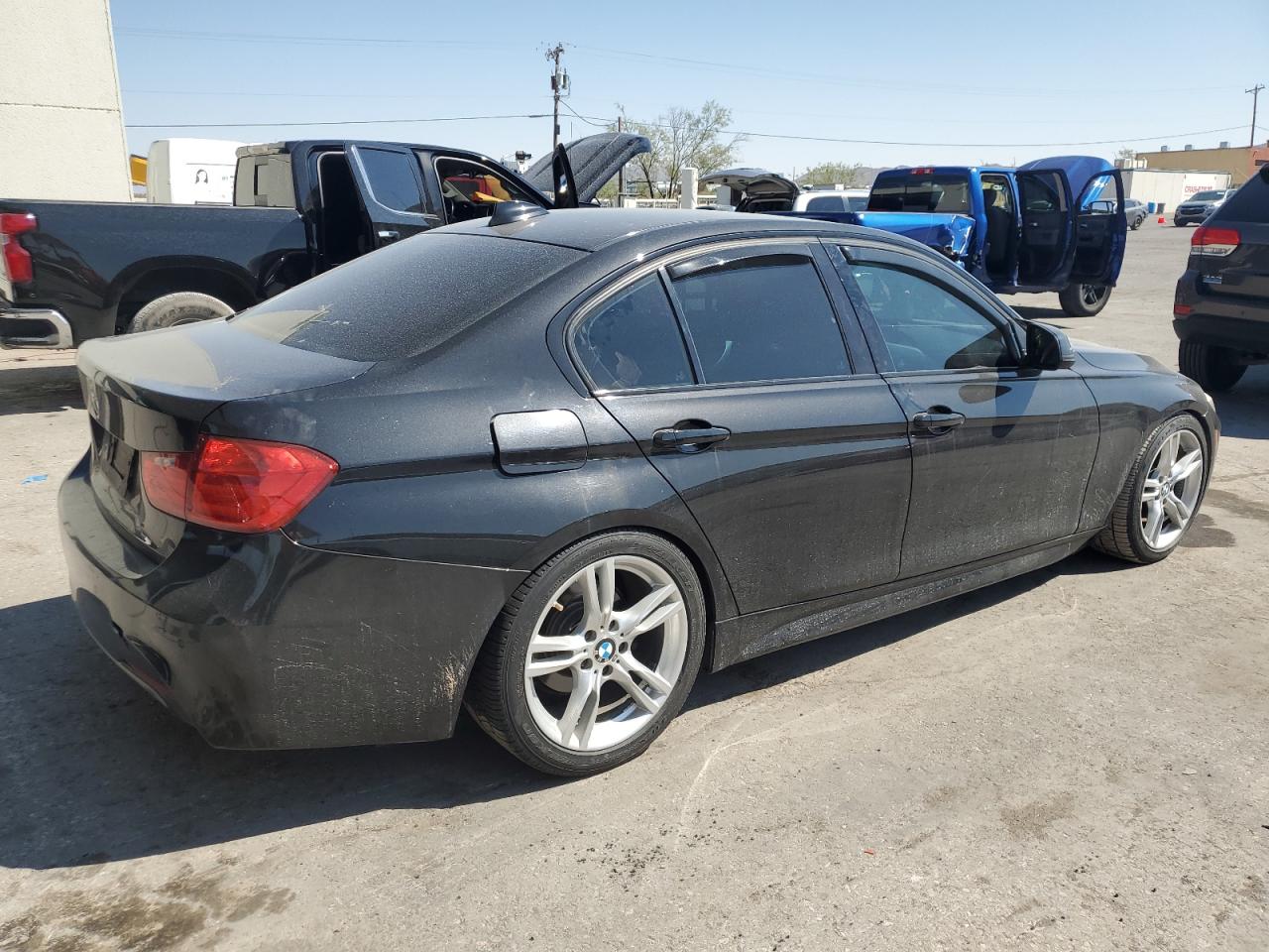 2013 BMW 3er VIN WBA3A5C51DJ461333 Copart auction photo, all over damage thumbnail 3