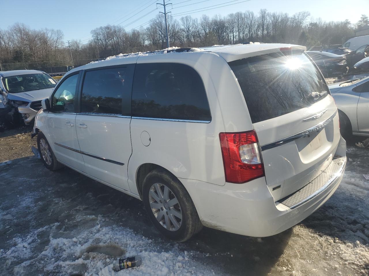 2016 Chrysler Town & Country VIN 2C4RC1BGXGR298331 Copart auction photo, front end damage thumbnail 2