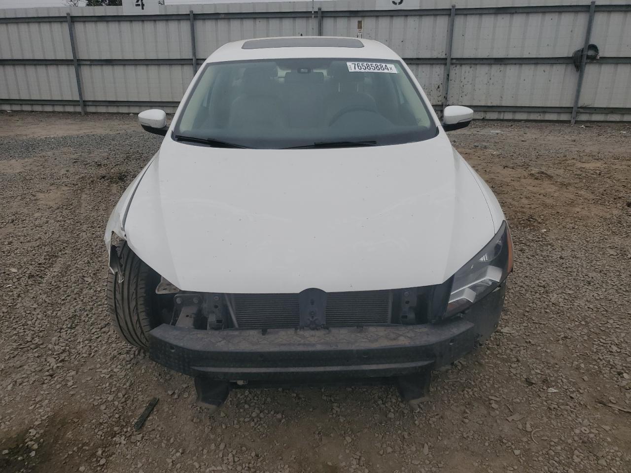2015 Volkswagen Passat VIN 1VWCV7A36FC084247 Copart auction photo, front end damage thumbnail 5
