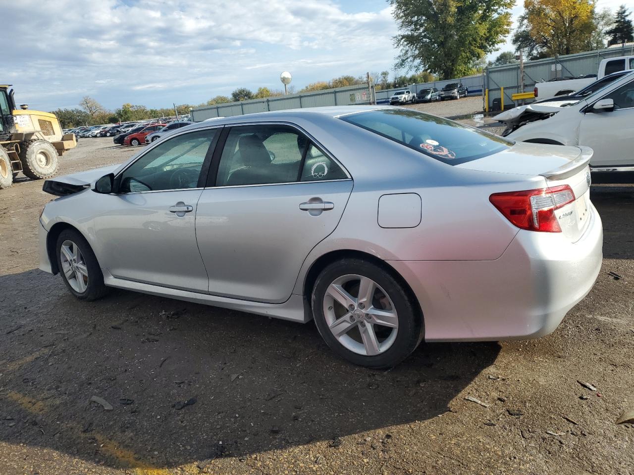 2013 Toyota Camry VIN 4T1BF1FK2DU662940 Copart auction photo, front end damage thumbnail 2