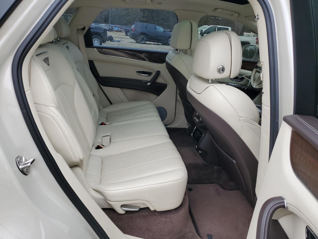 2019 Bentley Bentayga VIN SJAAM2ZV8KC026559 Copart auction photo, front end damage thumbnail 10