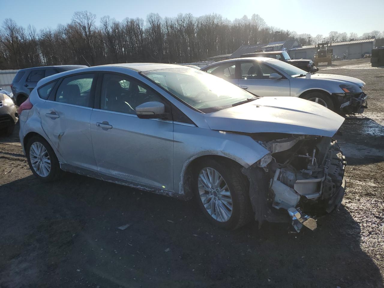 2018 Ford Focus VIN 1FADP3N27JL233162 Copart auction photo, front end / side damage thumbnail 4