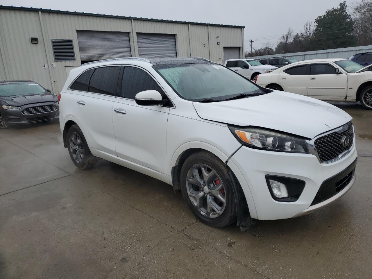 2017 KIA Sorento VIN 5XYPK4A53HG279203 Copart auction photo, front end damage thumbnail 4