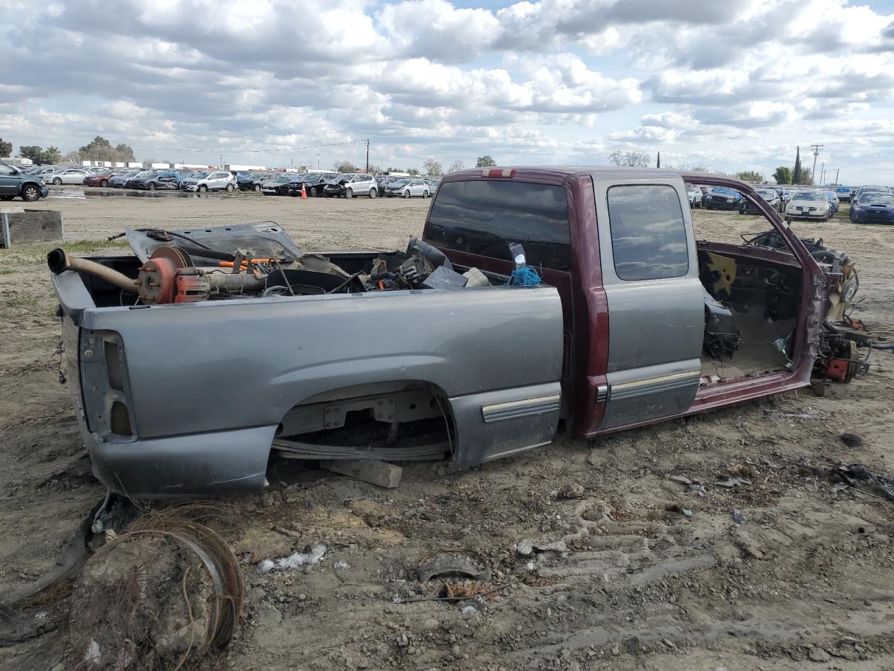 2000 Chevrolet Silverado VIN 2GCEC19T1Y1188530 Copart auction photo, vandalism / stripped damage thumbnail 3