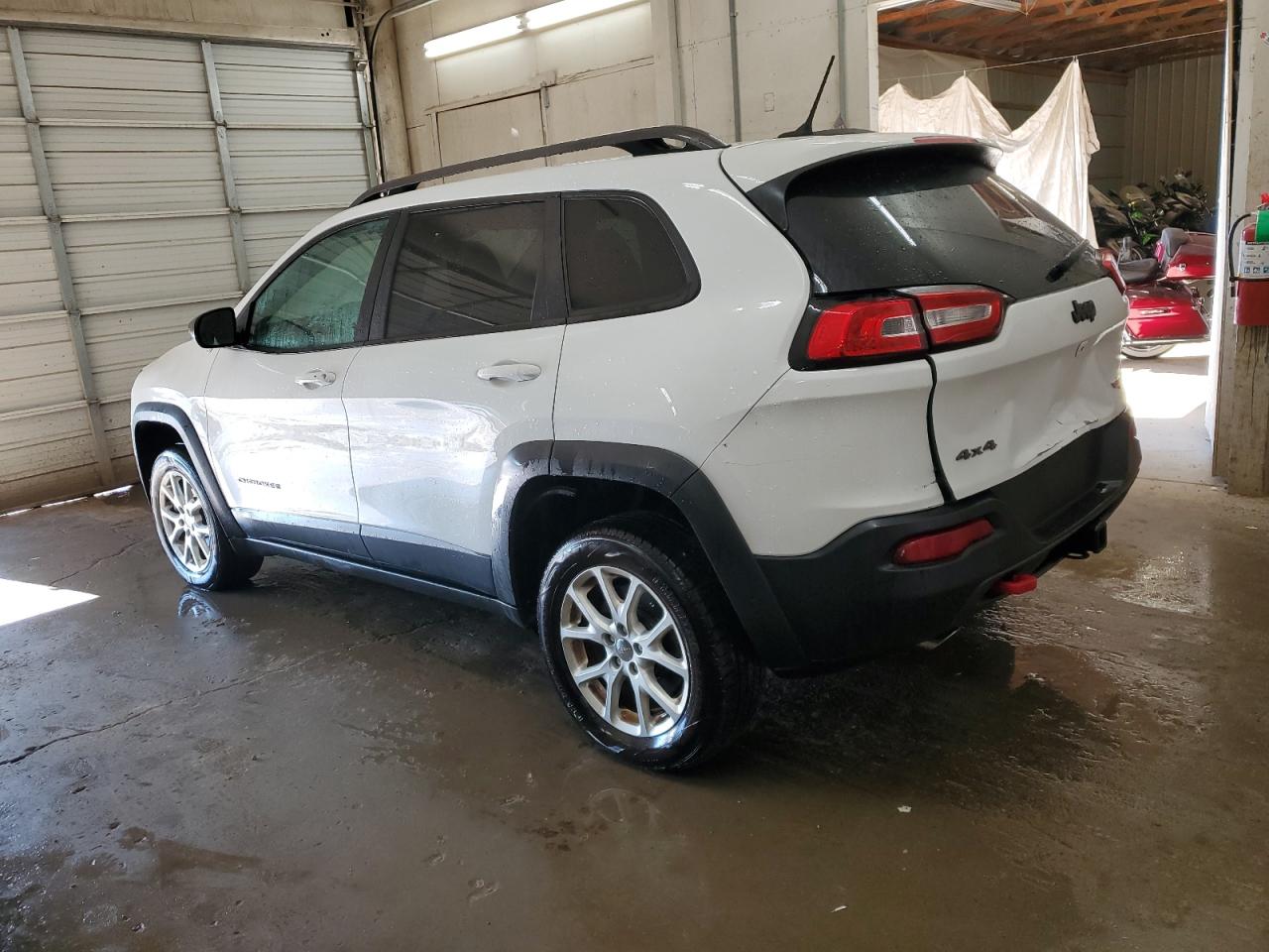 2015 Jeep Cherokee VIN 1C4PJMBS0FW780234 Copart auction photo, burn - interior / rear end damage thumbnail 2