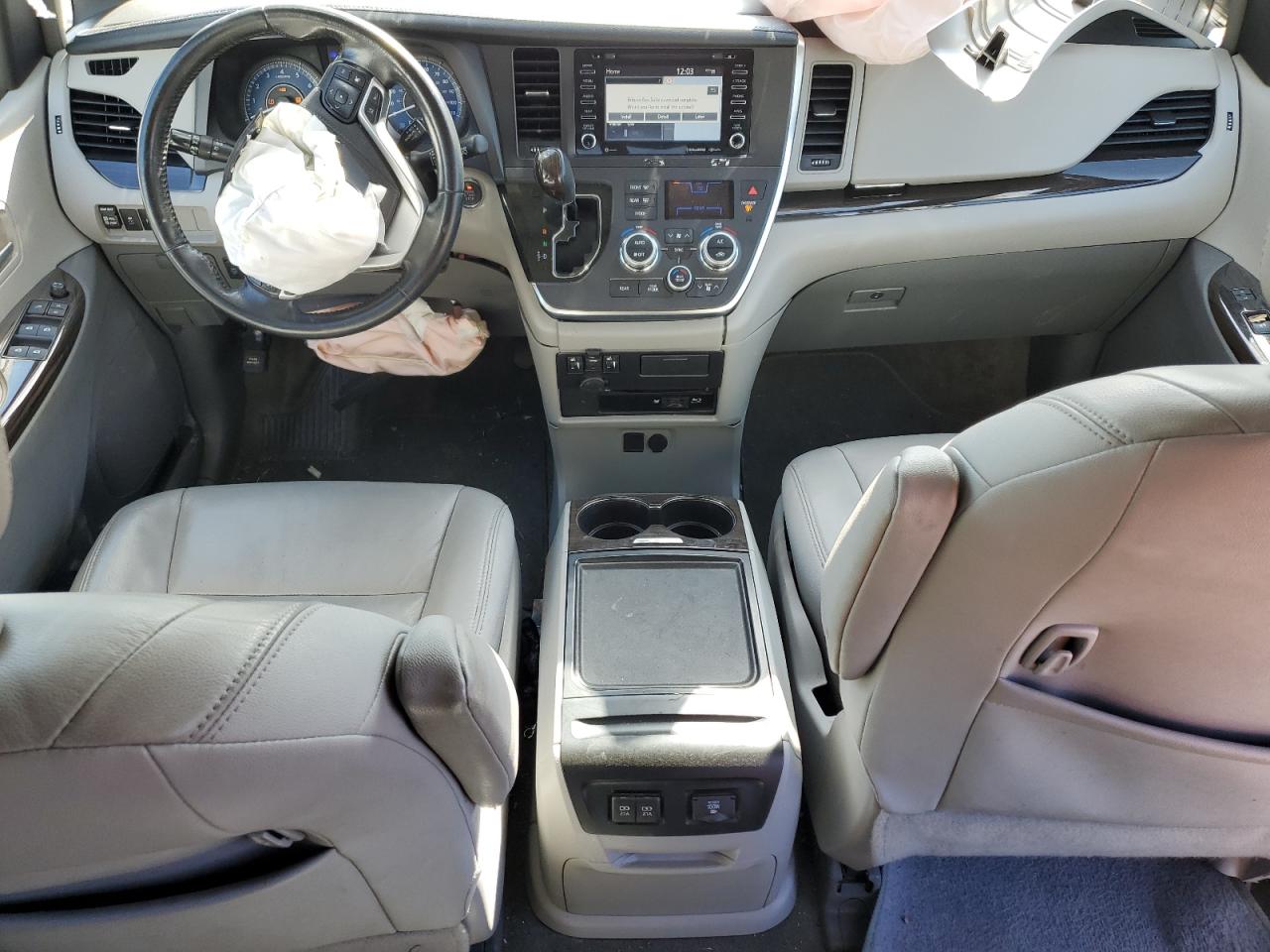 2019 Toyota Sienna VIN 5TDYZ3DCXKS973790 Copart auction photo, front end damage thumbnail 8