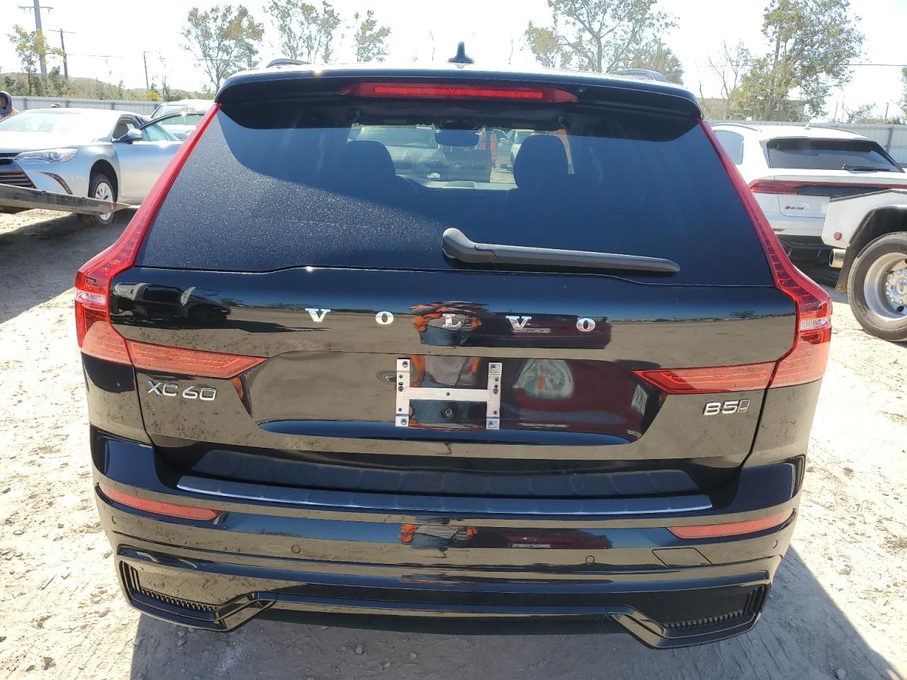 2023 Volvo XC60 VIN YV4L12RXXP1295227 Copart auction photo, water/flood damage thumbnail 6