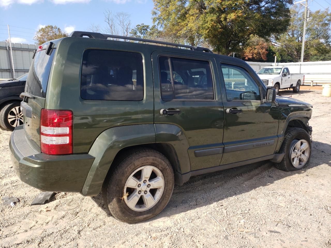 2009 Jeep Liberty (North America) VIN 1J8GN28K29W521550 Copart auction photo, all over / undercarriage damage thumbnail 3