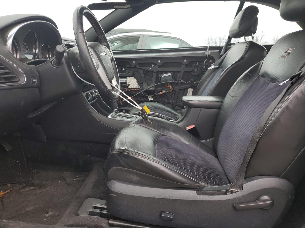 2013 Chrysler 200 VIN 1C3BCBGG7DN532714 Copart auction photo, front end / side damage thumbnail 7