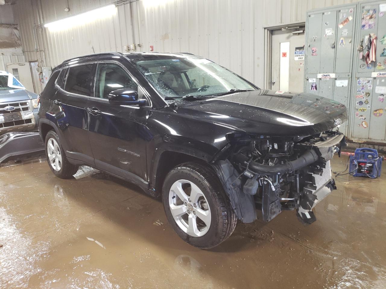 2020 Jeep Compass VIN 3C4NJDBB3LT150278 Copart auction photo, front end / minor dent/scratches damage thumbnail 4