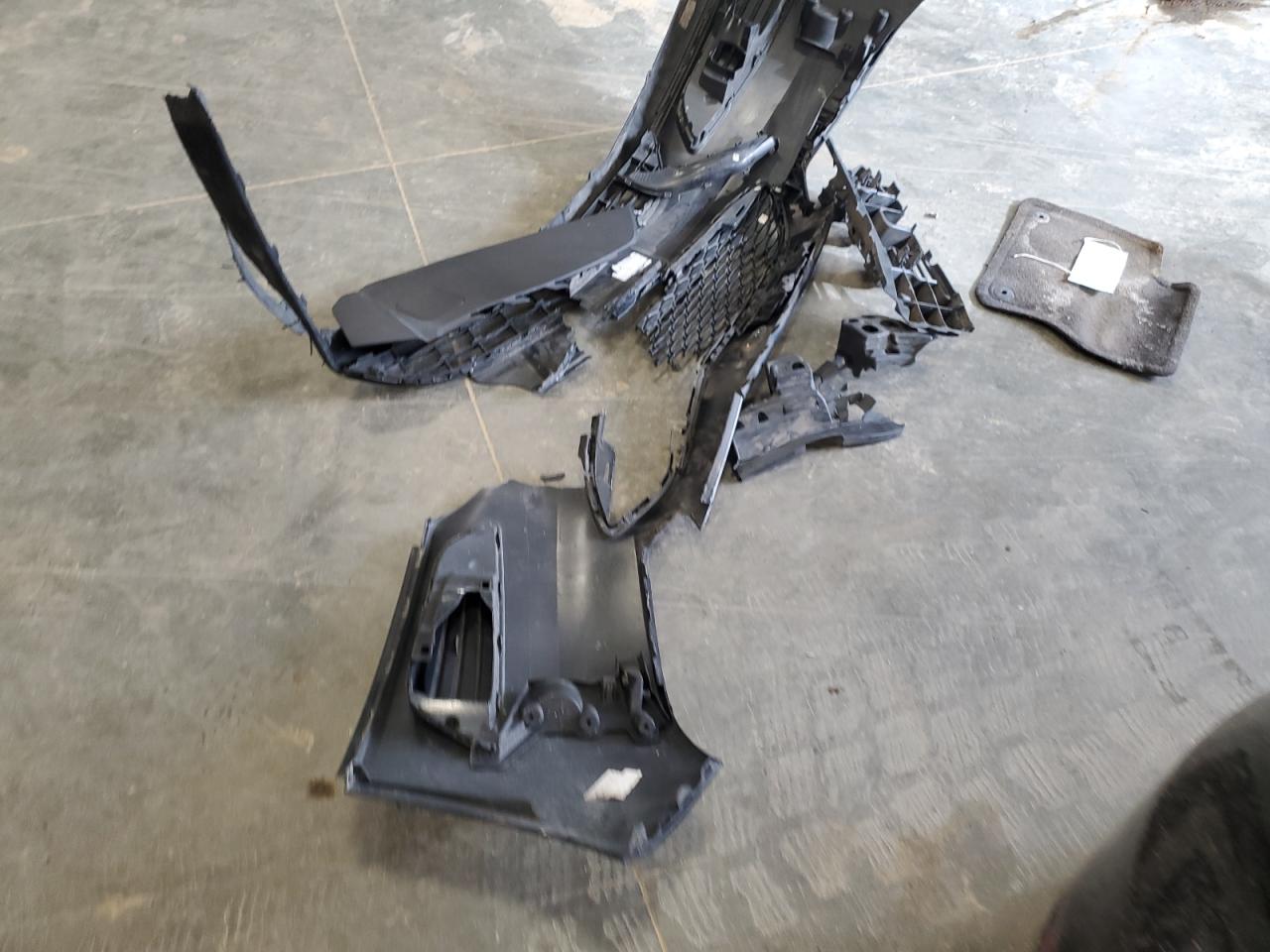 2016 Ford Focus VIN 1FADP3E22GL288174 Copart auction photo, front end / minor dent/scratches damage thumbnail 12