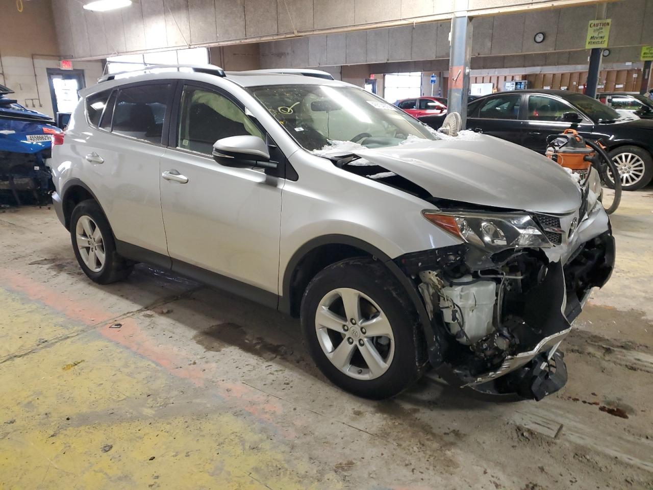 2013 Toyota RAV 4 VIN JTMWFREV4DD015889 Copart auction photo, front end / minor dent/scratches damage thumbnail 4