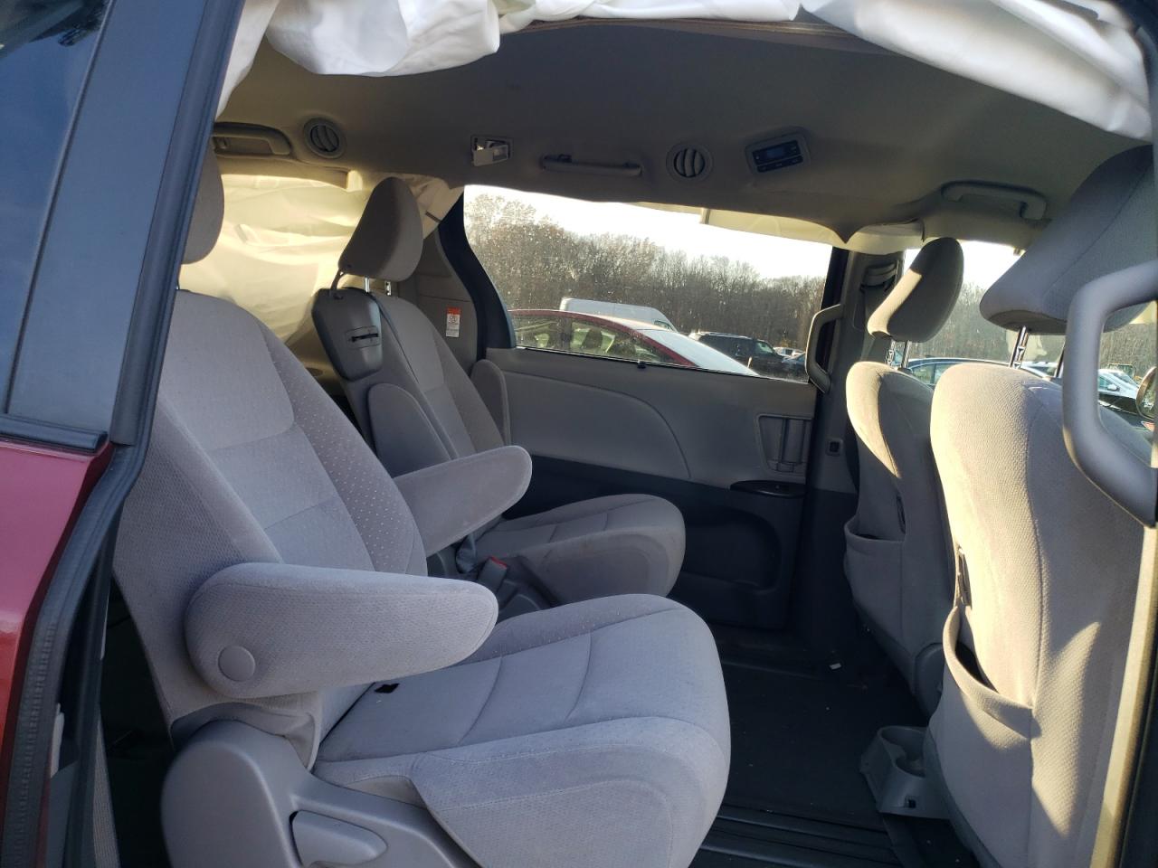2020 Toyota Sienna VIN 5TDKZ3DC4LS051197 Copart auction photo, front end damage thumbnail 11