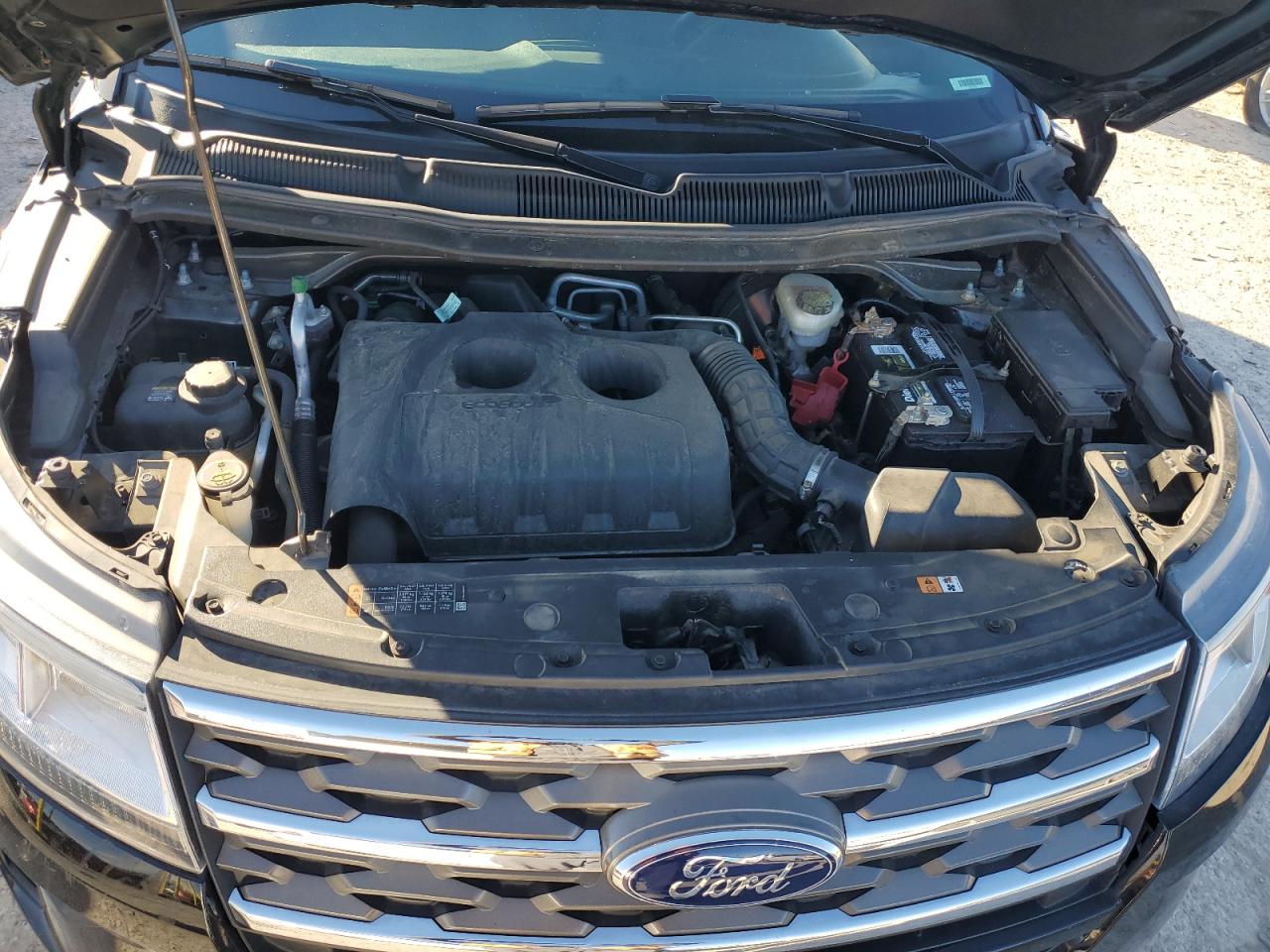 2018 Ford Explorer VIN 1FM5K8BHXJGB06381 Copart auction photo, side / front end damage thumbnail 14