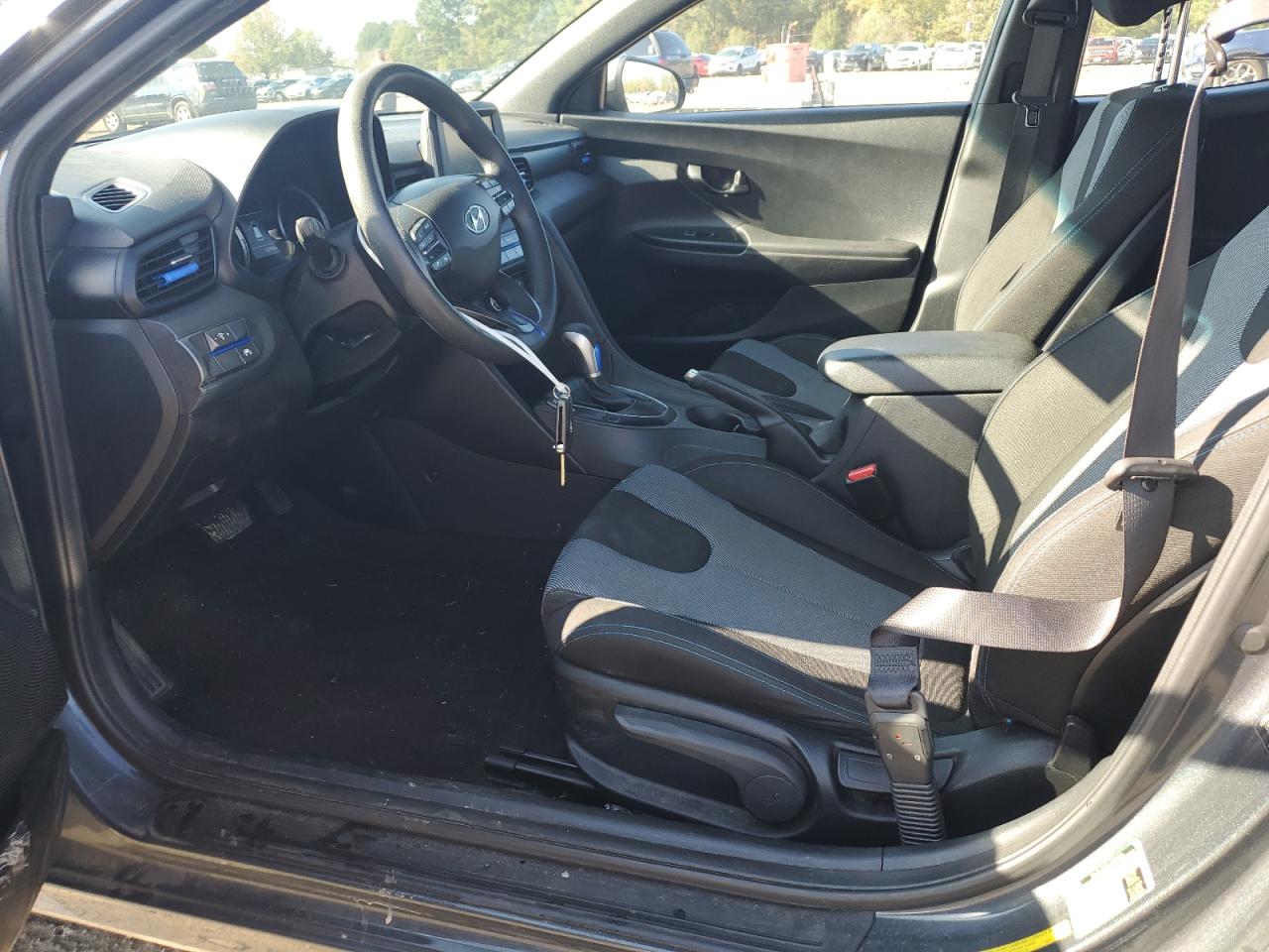 2019 Hyundai Veloster VIN KMHTG6AF1KU016892 Copart auction photo, front end / minor dent/scratches damage thumbnail 7