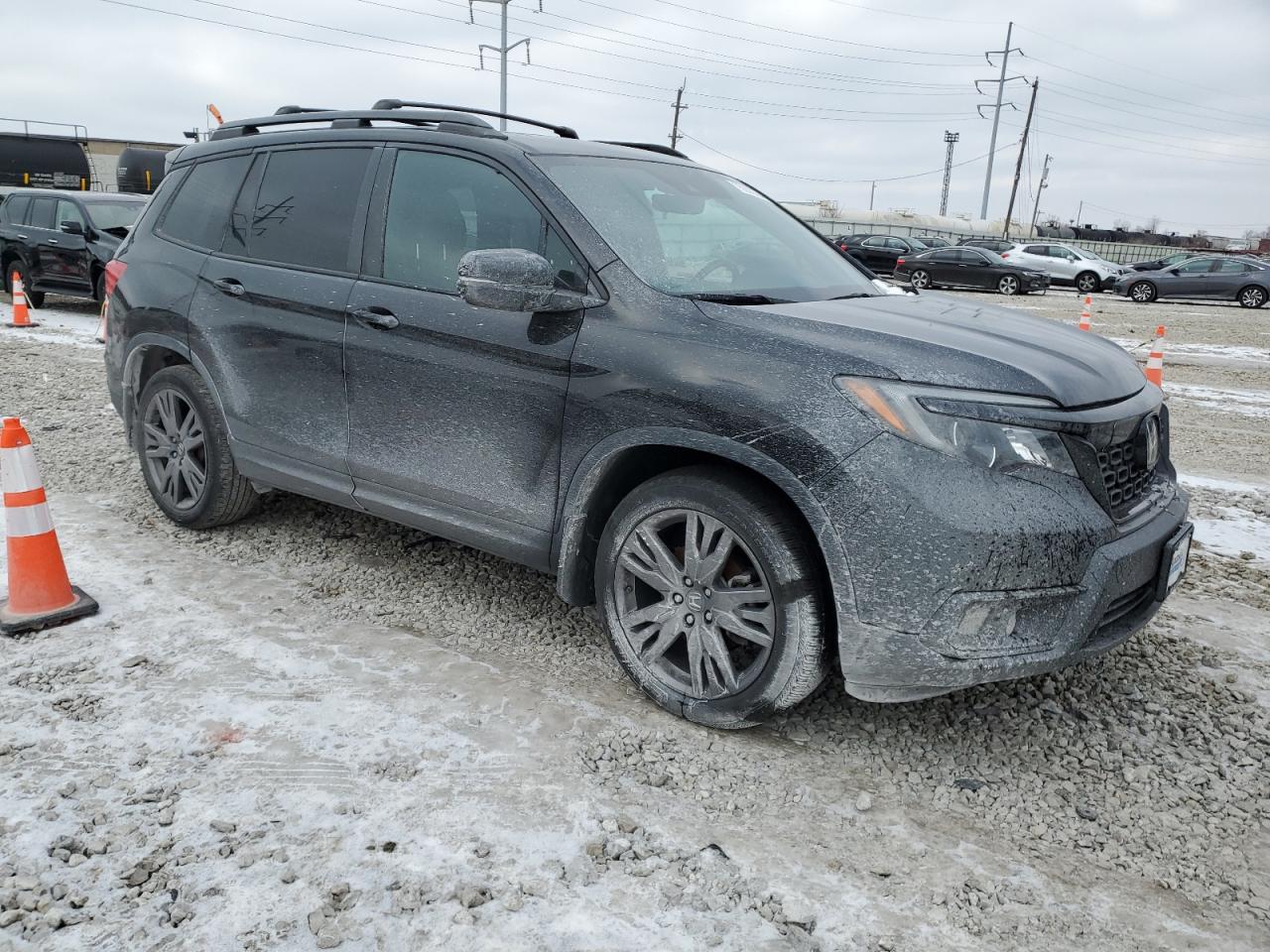 2019 Honda Passport VIN 5FNYF7H50KB011921 Copart auction photo, minor dent/scratches damage thumbnail 4