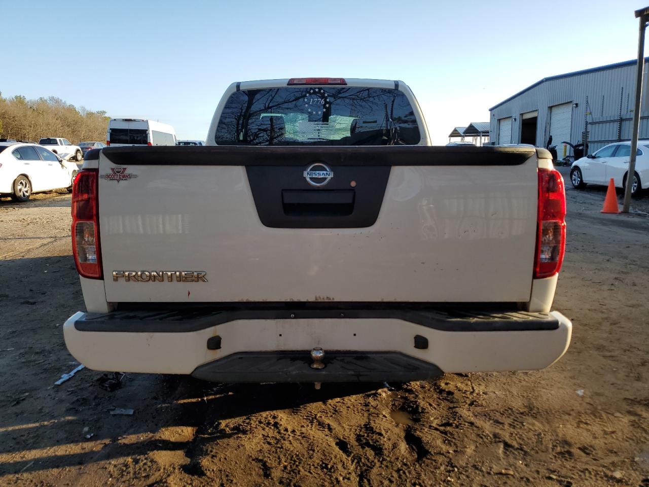 2019 Nissan Navara (Frontier) VIN 1N6BD0CT6KN749763 Copart auction photo, front end / top/roof damage thumbnail 6
