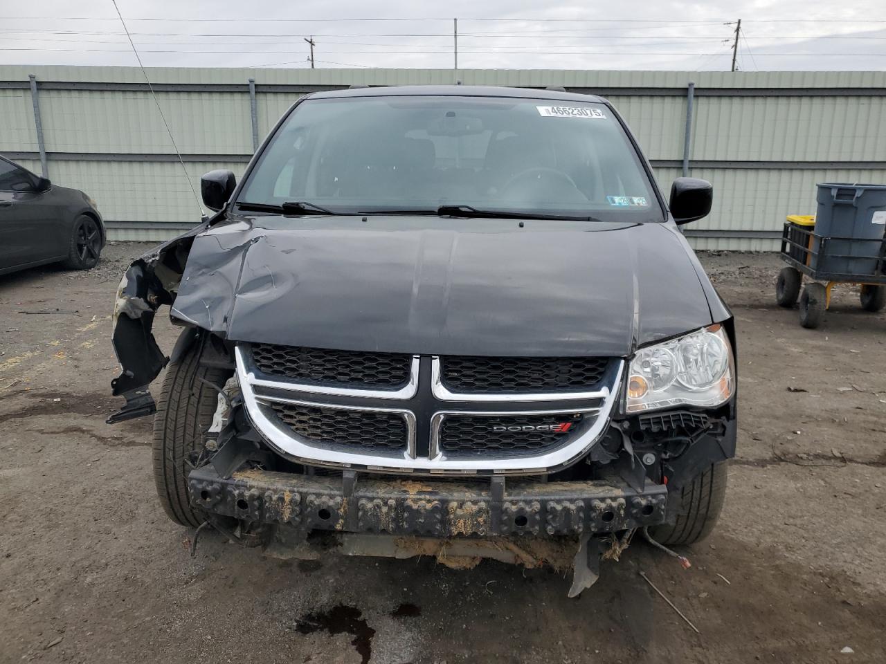 2017 Dodge Caravan VIN 2C4RDGCGXHR546545 Copart auction photo, front end / undercarriage damage thumbnail 5