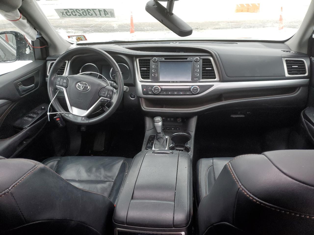 2017 Toyota Highlander VIN 5TDJZRFH1HS357384 Copart auction photo, front end / side damage thumbnail 8