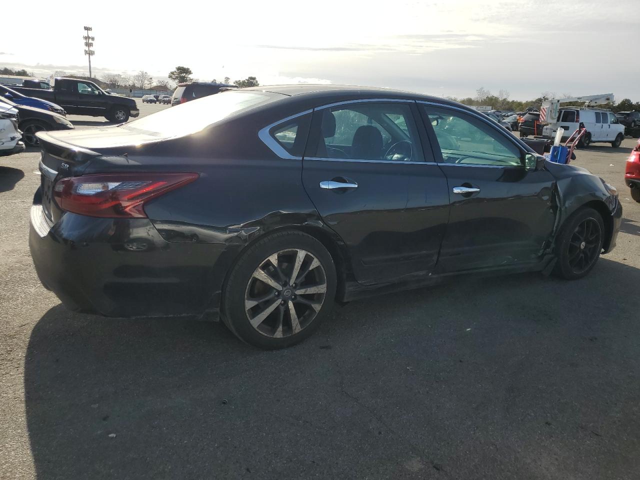 2017 Nissan Altima VIN 1N4AL3AP4HC127293 Copart auction photo, side / front end damage thumbnail 3