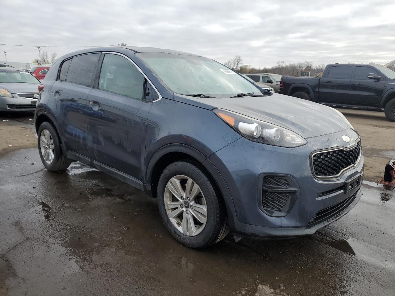 2017 KIA Sportage VIN KNDPM3AC1H7165653 Copart auction photo, minor dent/scratches damage thumbnail 4